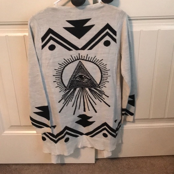 Top - Picture 2 of 2